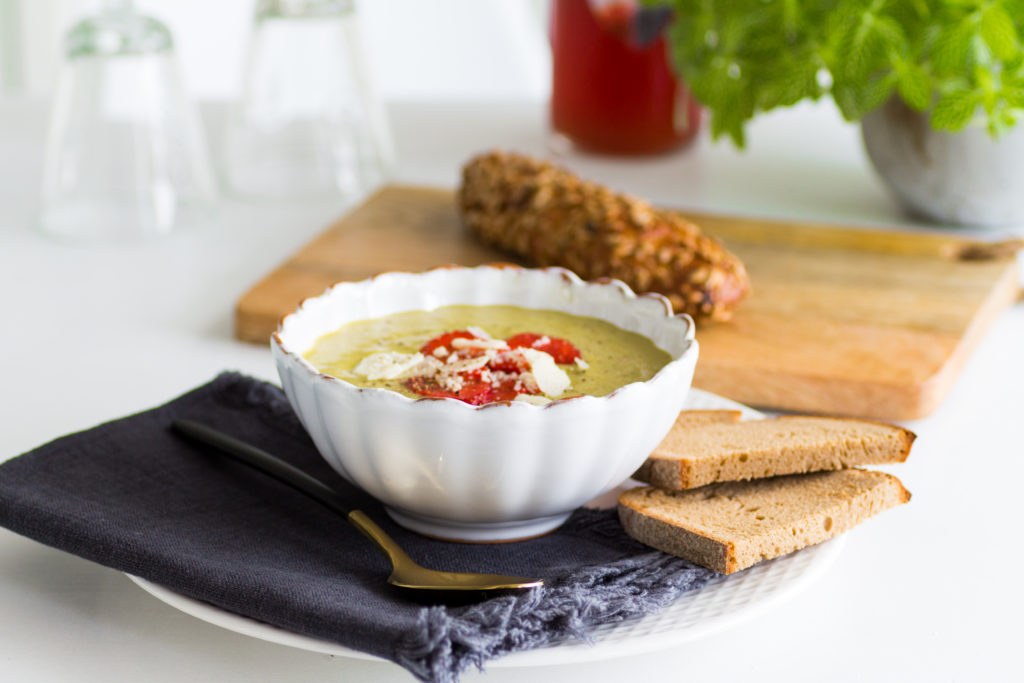 Soulfood - Grüne Spargelcremesuppe • House No 37