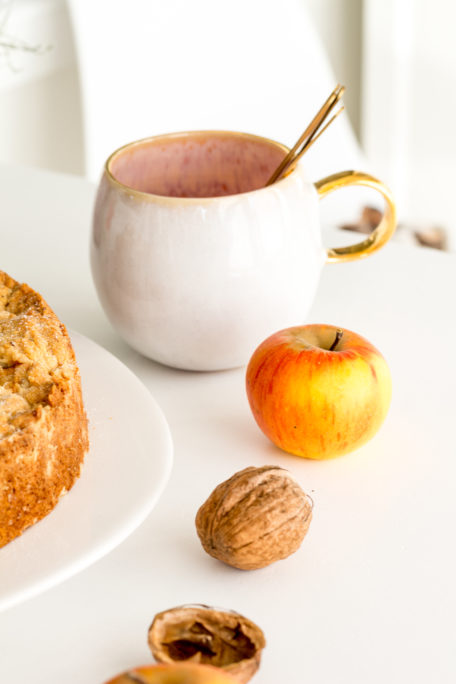 Apfel-Walnuss-Kuchen und Novemberrlieblinge