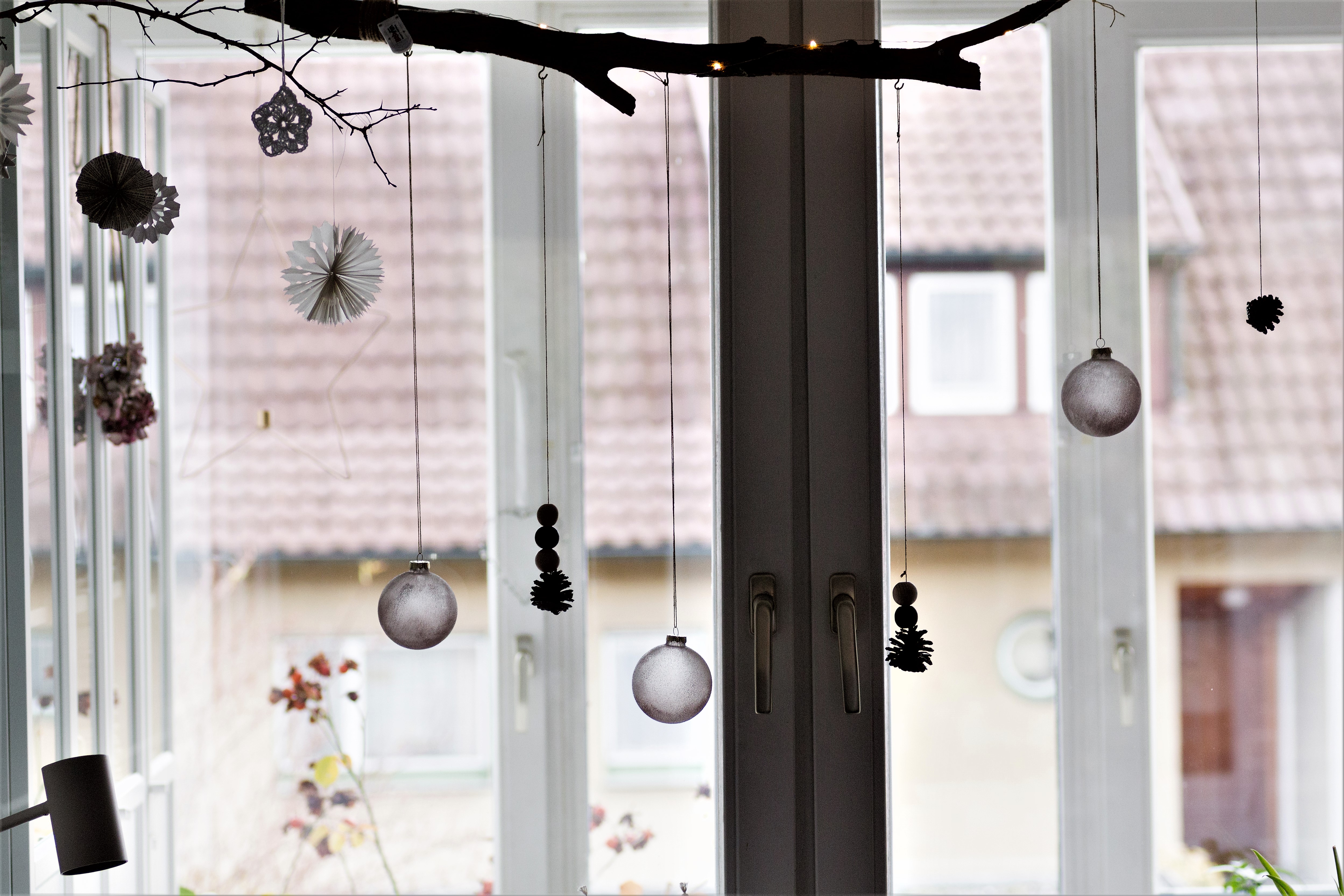 Schlicht und Natürlich - Fensterzauber im Dezember DIY Houseno37.de