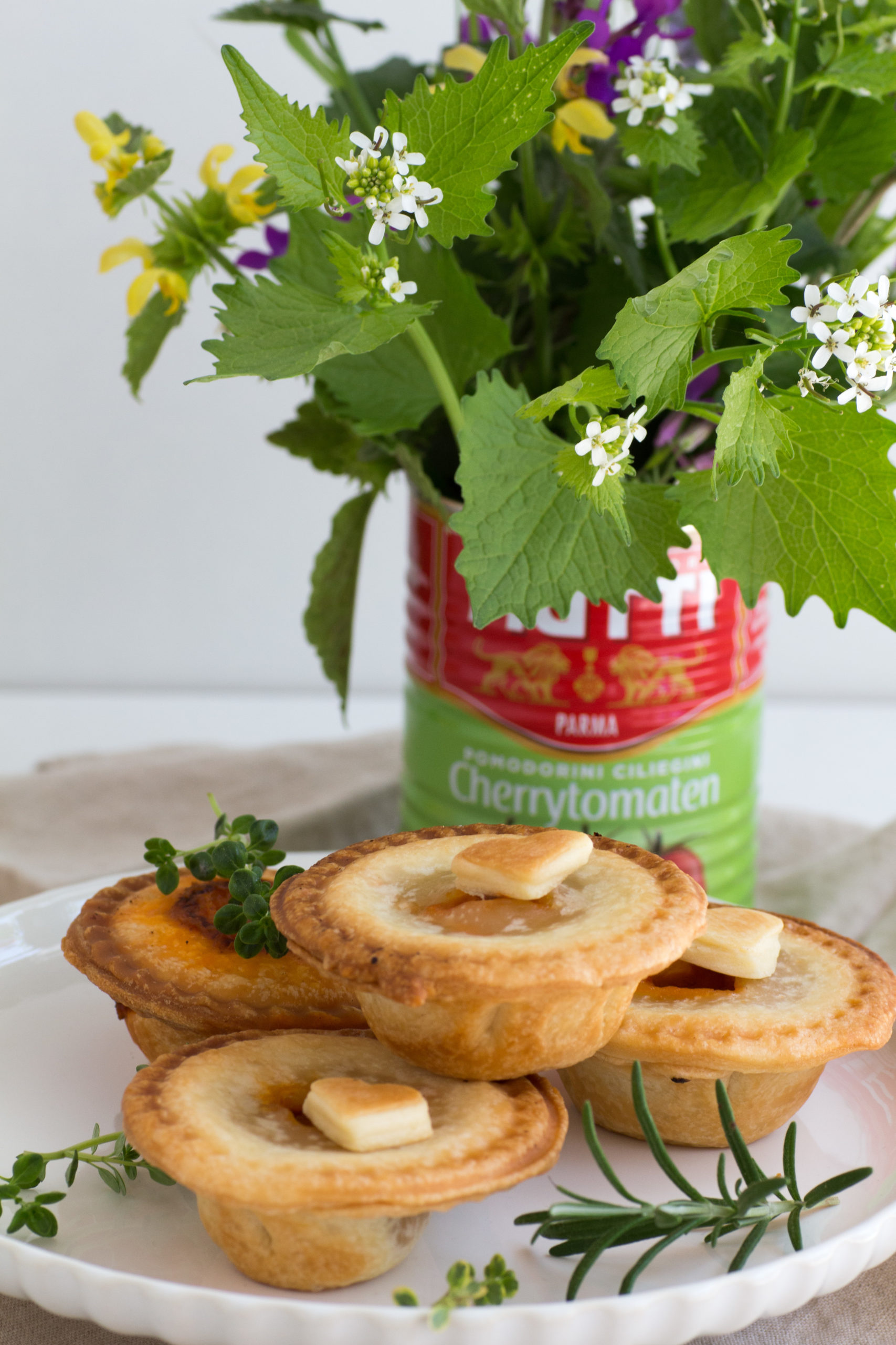 Pikante Hand Pies mit Tomate • House No 37