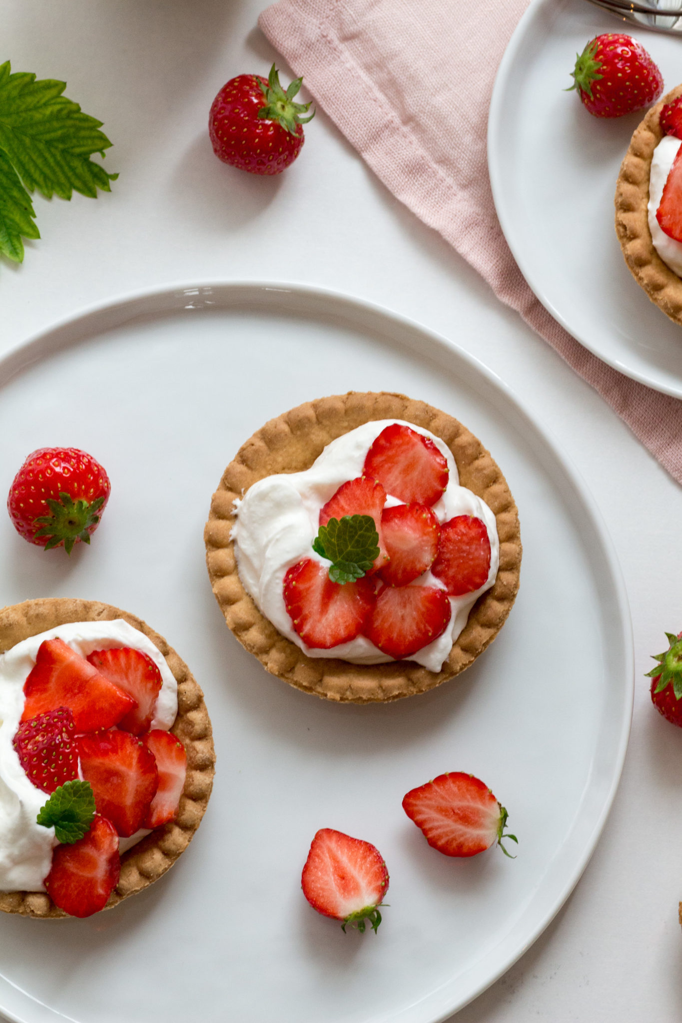 Erdbeeren-Tartelettes mit zarter Mascarponecreme • House No 37