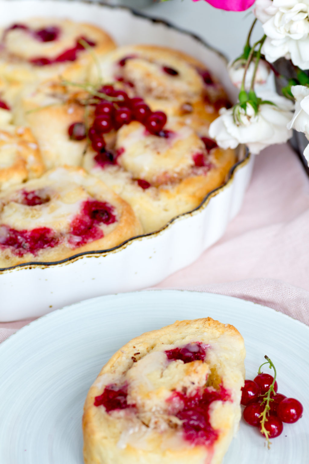 Schnelle Quark-Ölteig-Schnecken mit Johannisbeeren • House No 37
